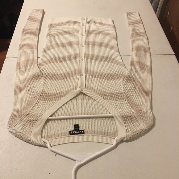 Express Sweaters - EXPRESS a sweater  long sleeves